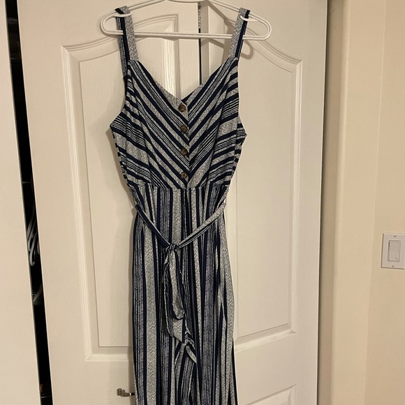 Cute romper! - Picture 2 of 6